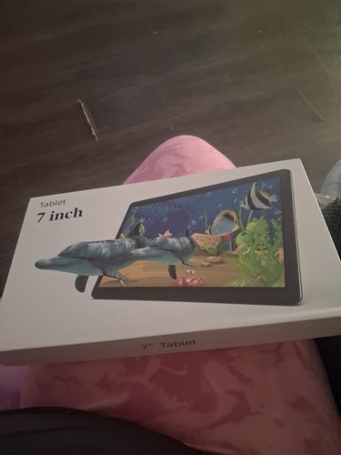 Tablet screen black - q8, in